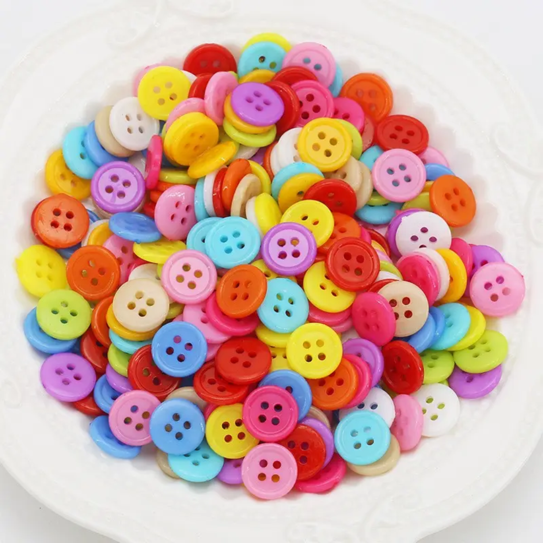 Buttons 50pcs (Different colors)