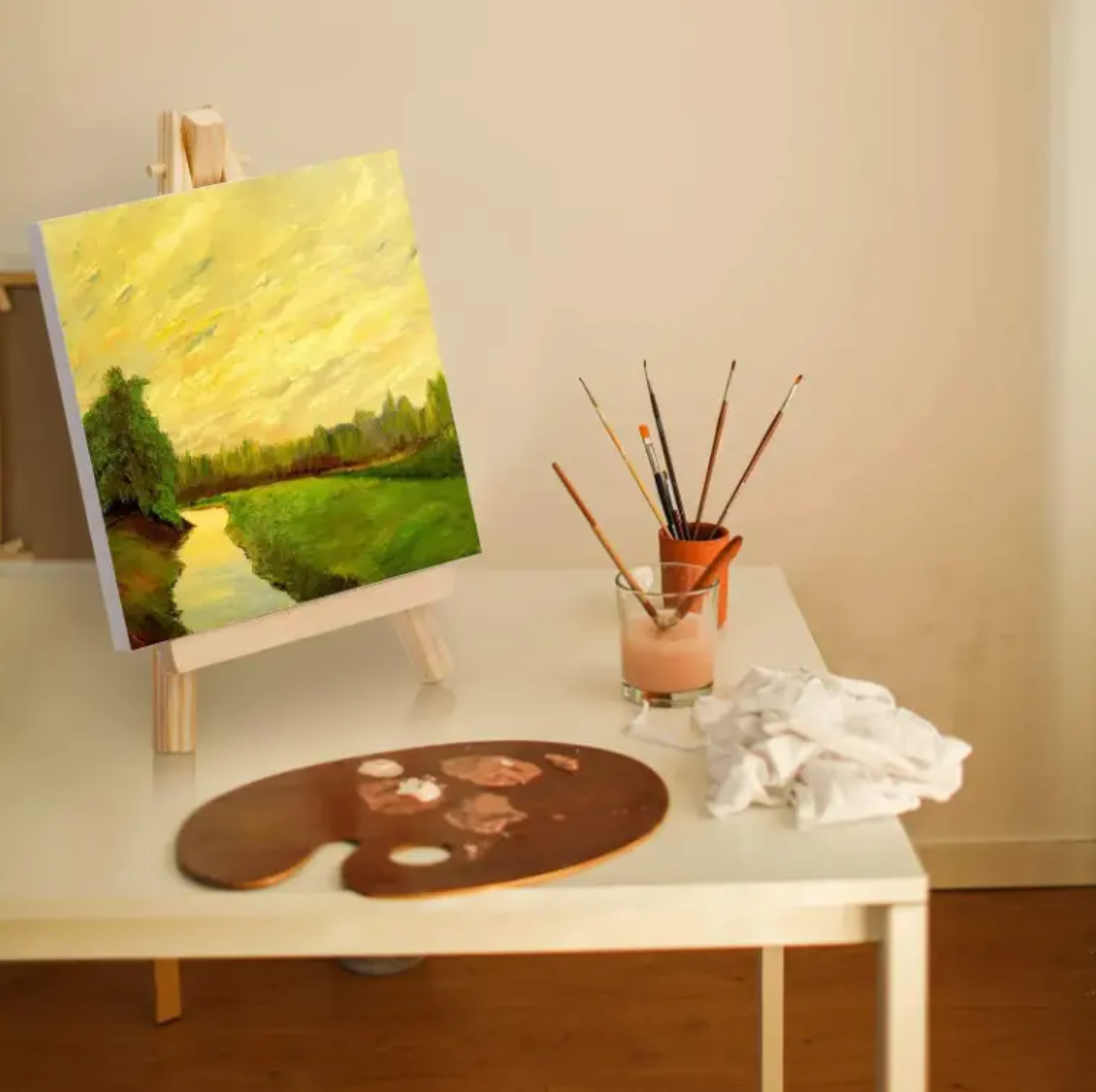 Small wooden easel  with Stann(10×10)cm (Each)