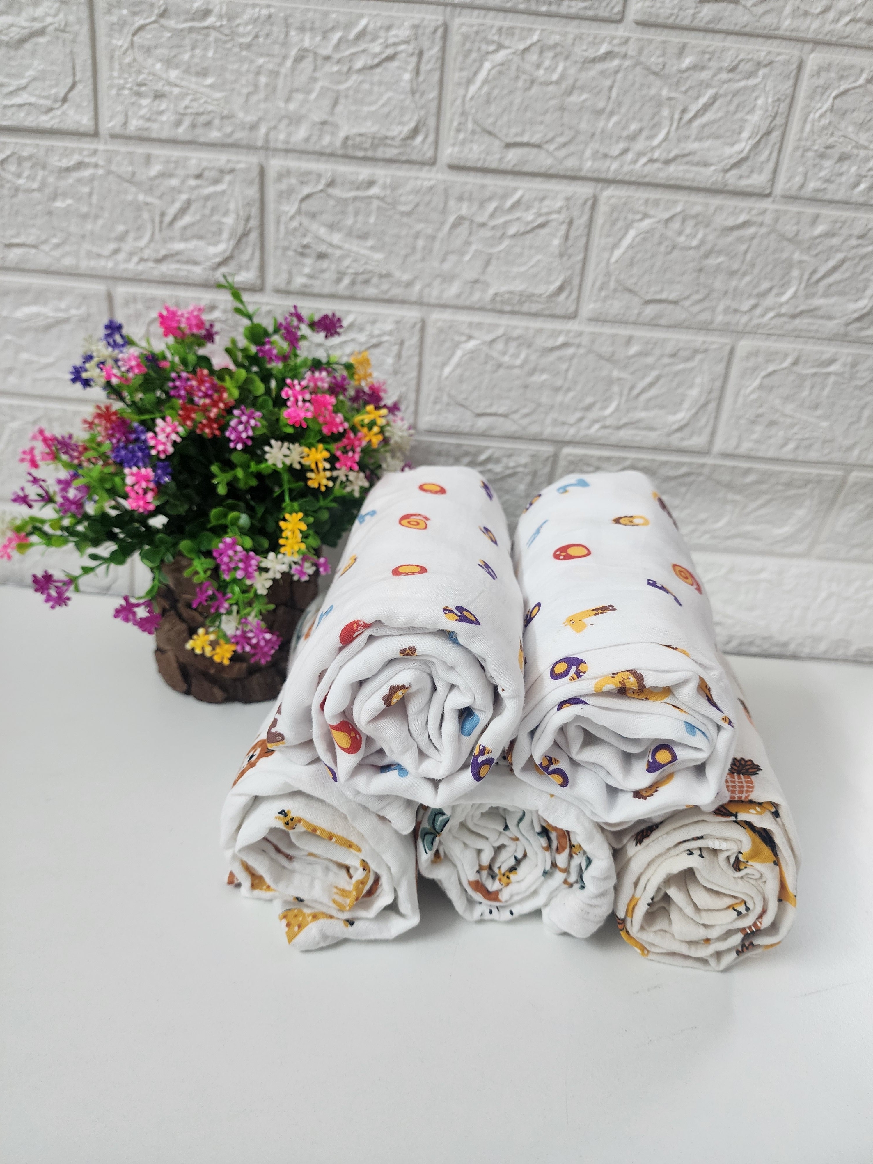 Crinkled Swaddle For Babies Extra Large 92×98cm