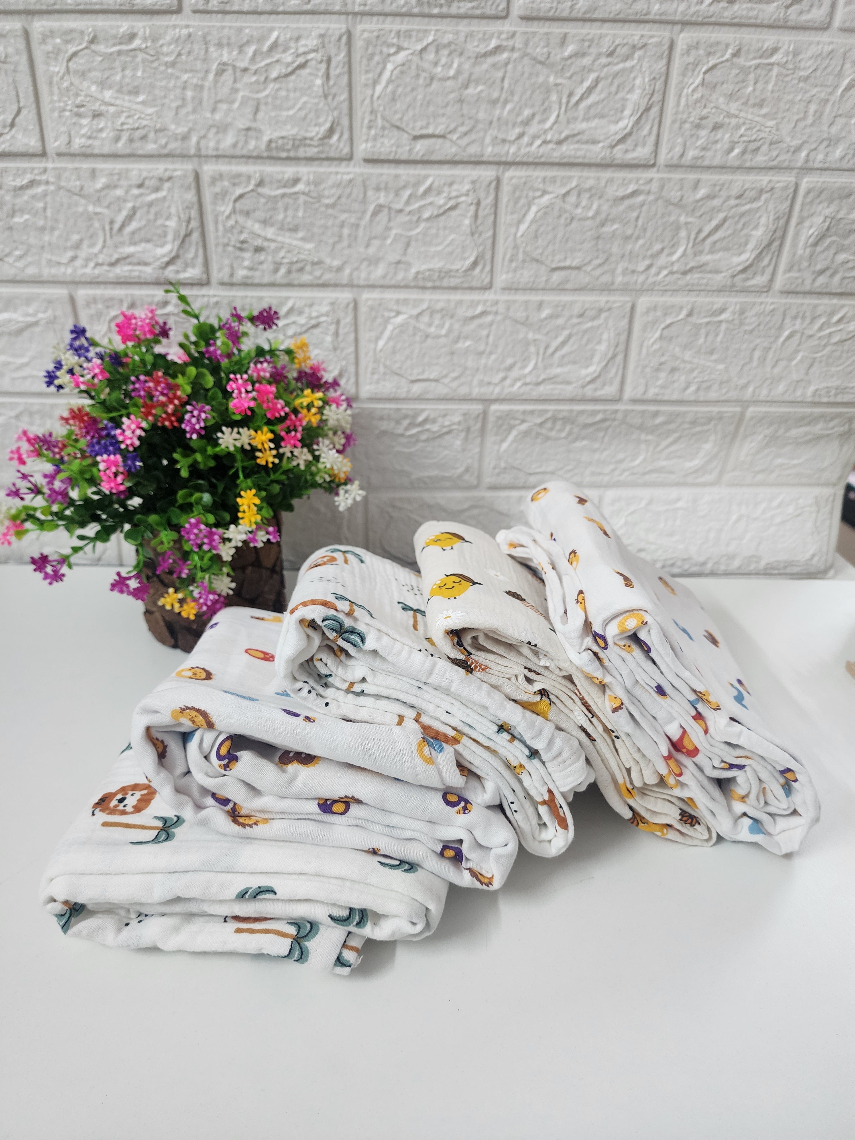 Crinkled Swaddle For Babies Extra Large 92×98cm