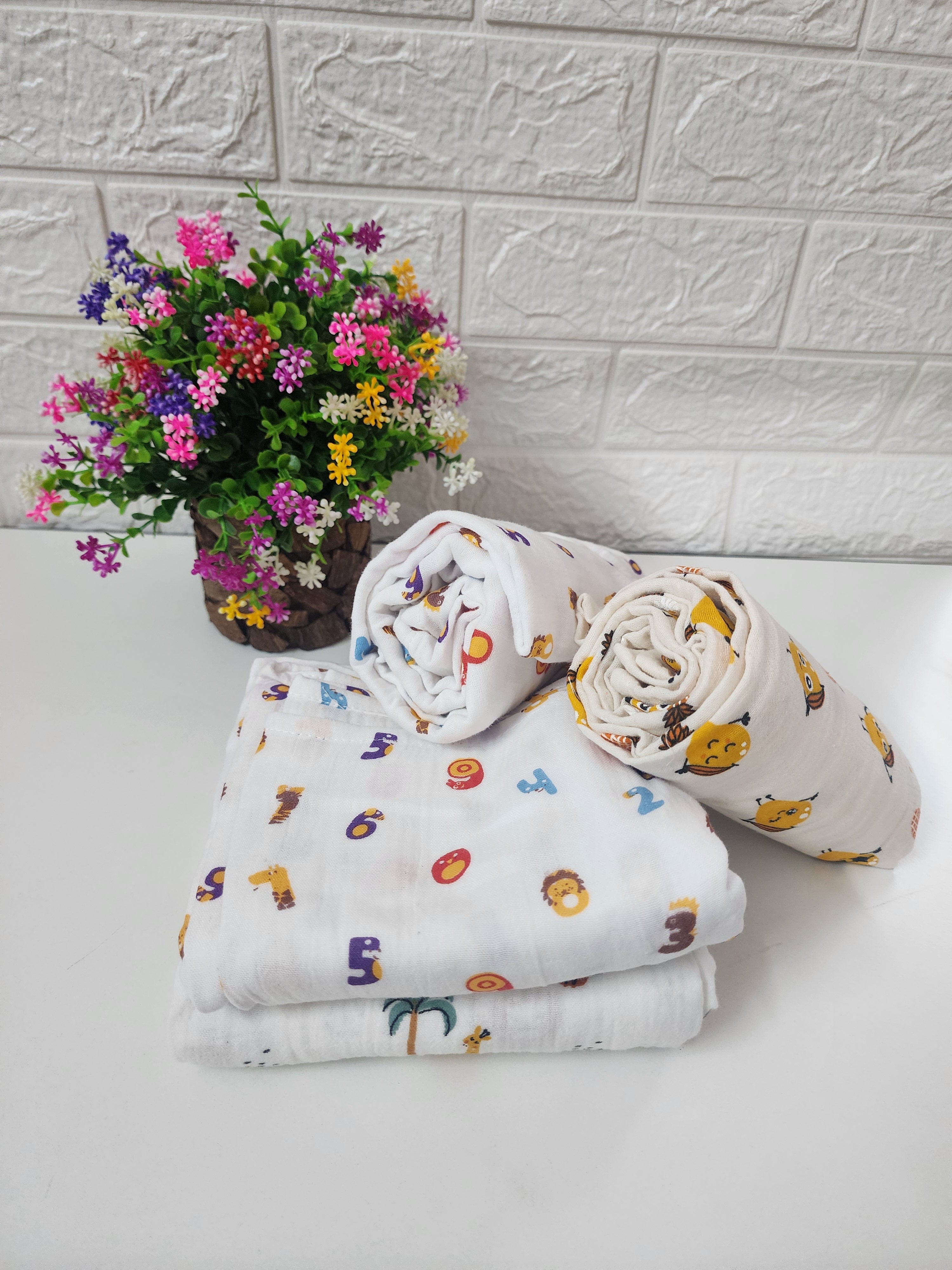 Crinkled Swaddle For Babies Extra Large 92×98cm