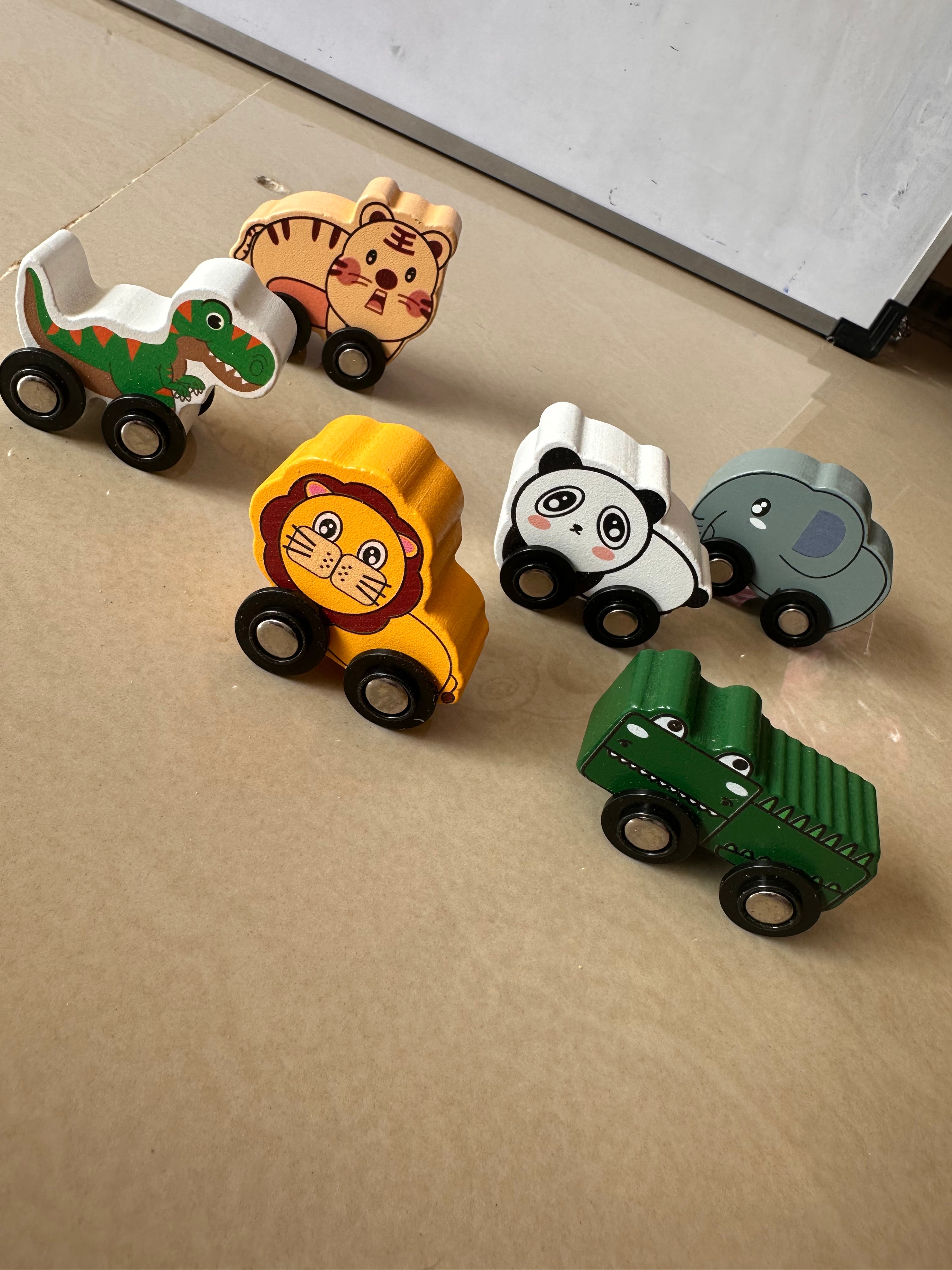Pull Along Animal Vehicle (set of 6)