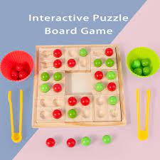 Wooden Fight Against the Quartet Game
